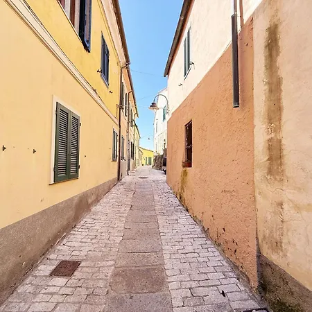 شقة La Terrazza Sul Borgo - Argonautivacanze كابوليفيري